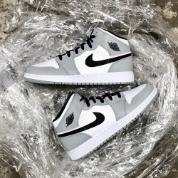 Nike Air Jordan 1 Mid "Light Smoke Grey" Light Smoke Grå/Sort-Hvid 554724 092 Dame/Herre 