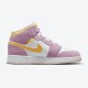 Nike Air Jordan 1 Mid SE GS Arctic Pink DC9517 600 Light Arctic Lyserød University Guld-Hvid Dame